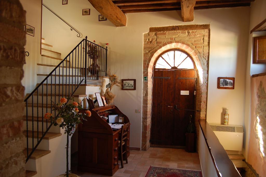 Agriturismo Casale Dei Frontini San Terenziano Buitenkant foto