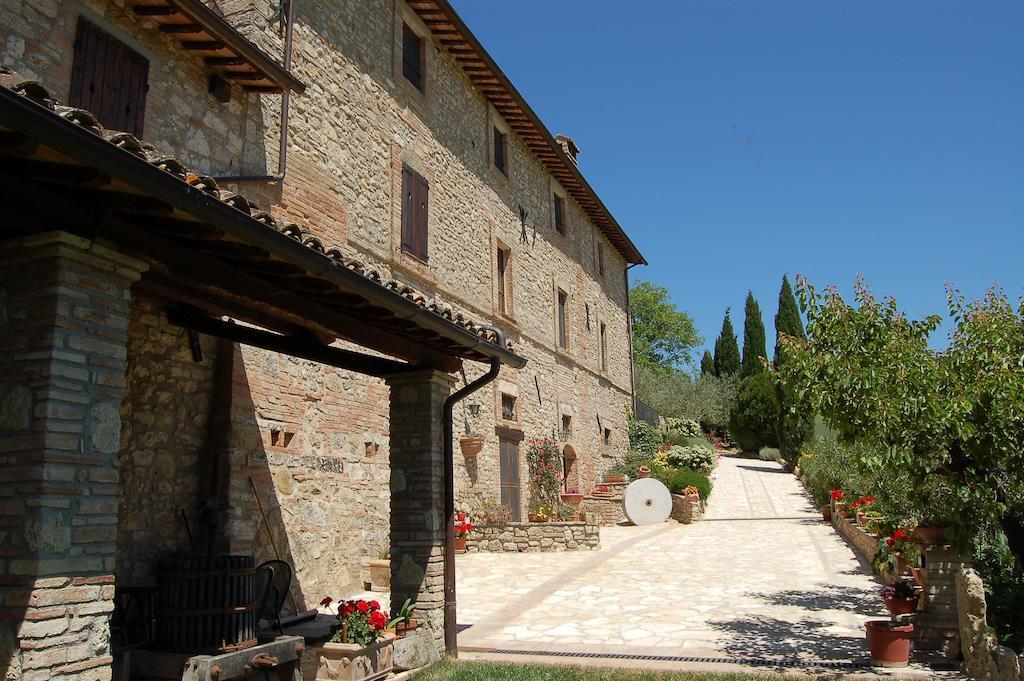 Agriturismo Casale Dei Frontini San Terenziano Buitenkant foto