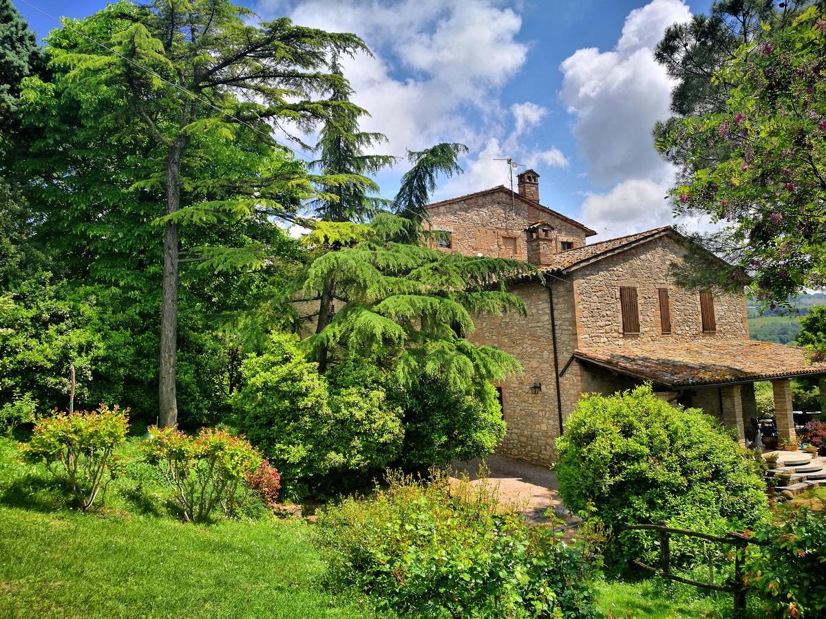Agriturismo Casale Dei Frontini San Terenziano Buitenkant foto