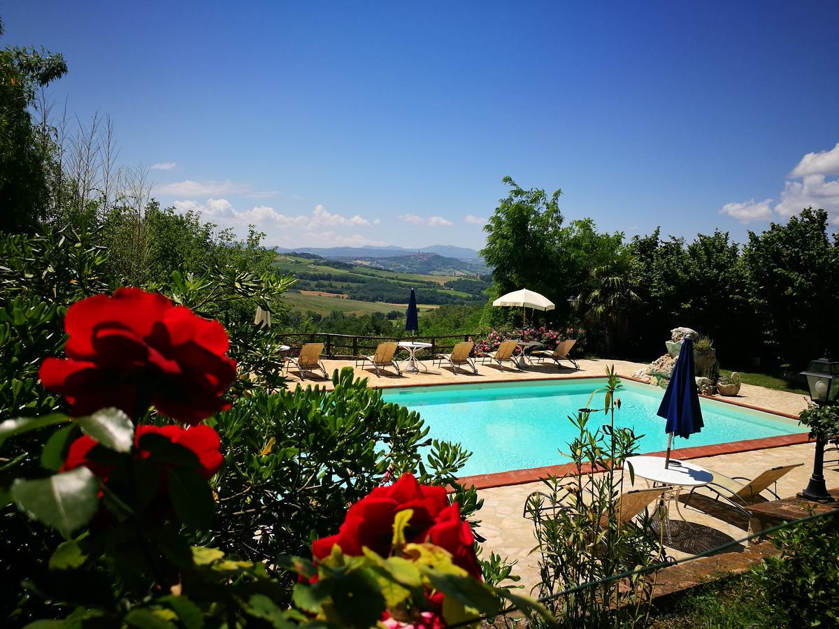 Agriturismo Casale Dei Frontini San Terenziano Buitenkant foto