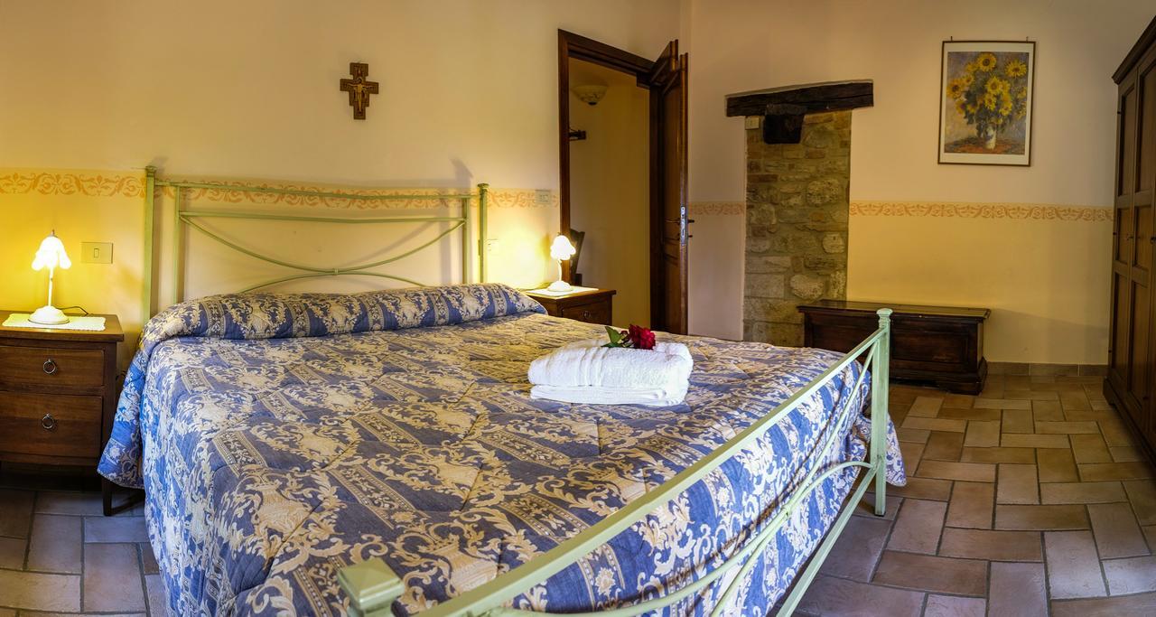 Agriturismo Casale Dei Frontini San Terenziano Buitenkant foto