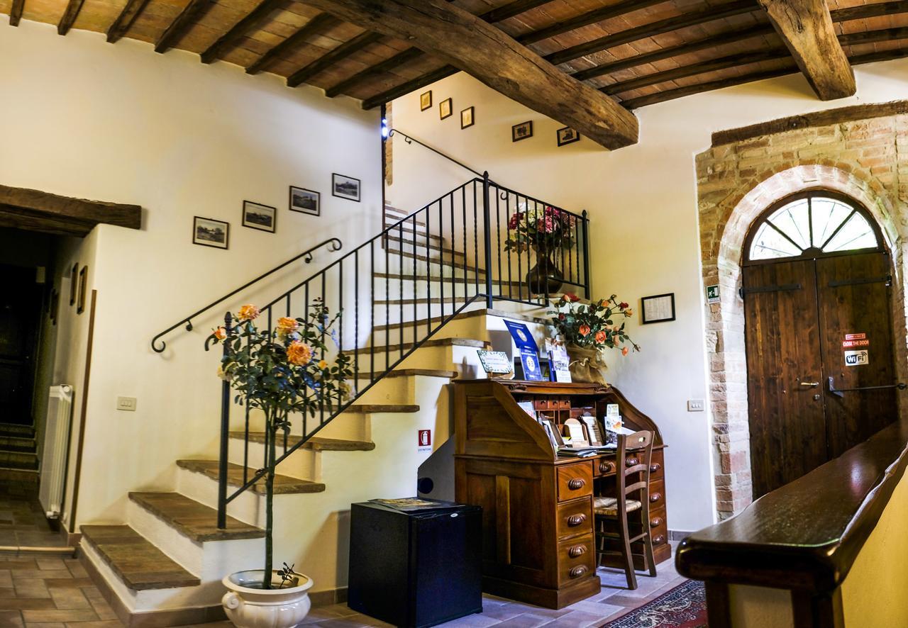 Agriturismo Casale Dei Frontini San Terenziano Buitenkant foto