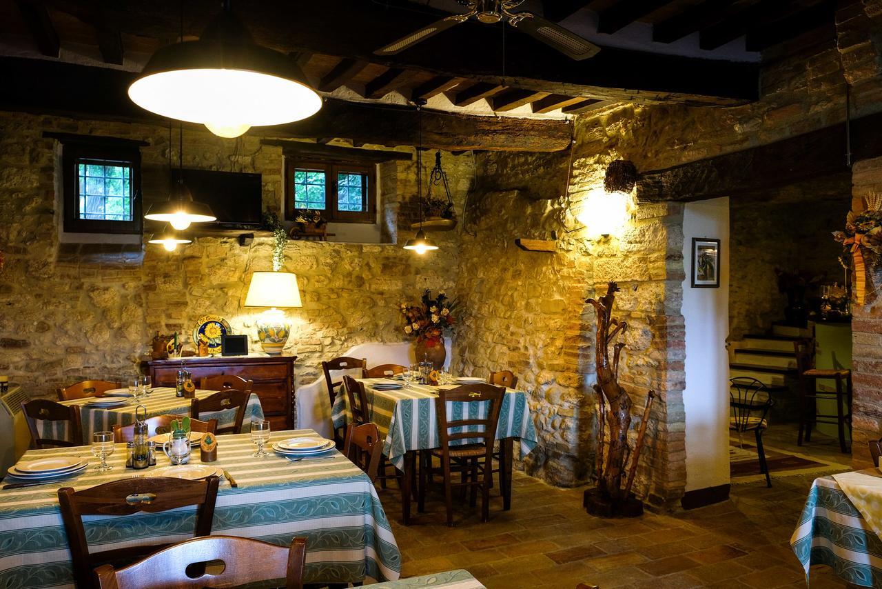 Agriturismo Casale Dei Frontini San Terenziano Buitenkant foto