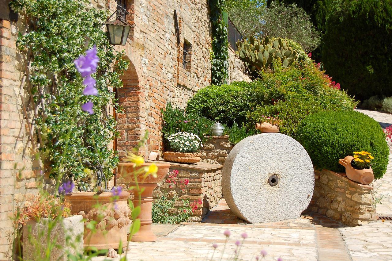 Agriturismo Casale Dei Frontini San Terenziano Buitenkant foto