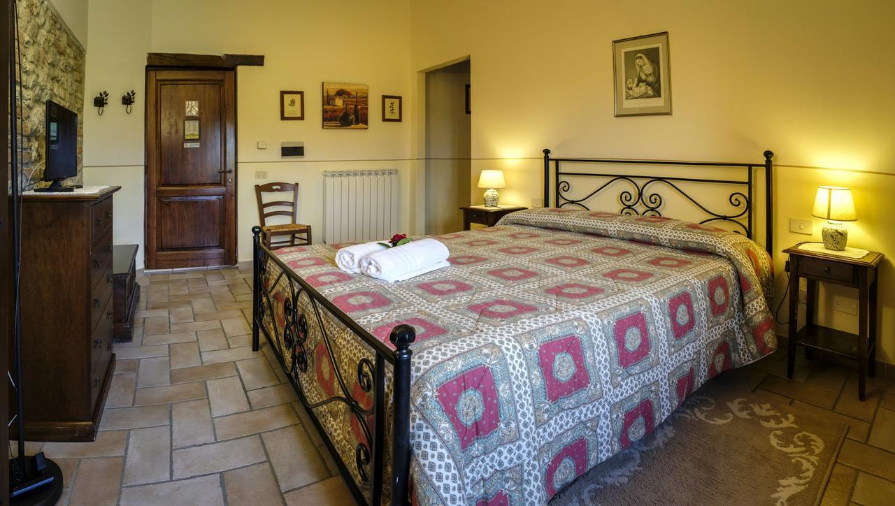 Agriturismo Casale Dei Frontini San Terenziano Buitenkant foto